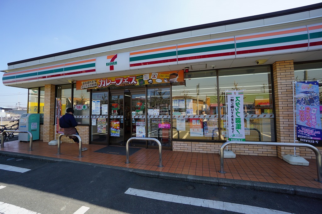 コンビニ　セブンイレブン 藤沢高倉店（コンビニ）まで373m