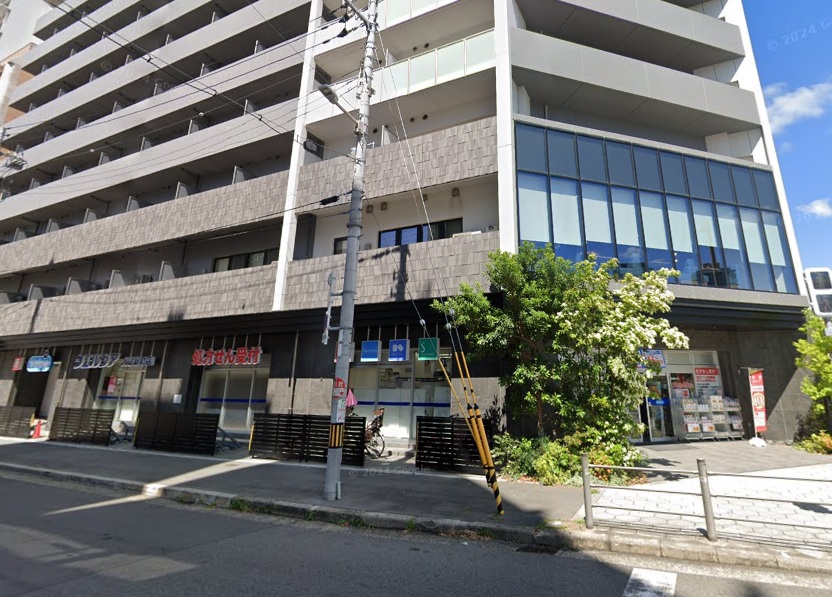 ドラックストア　ウエルシア大阪新町店（ドラッグストア）まで440m