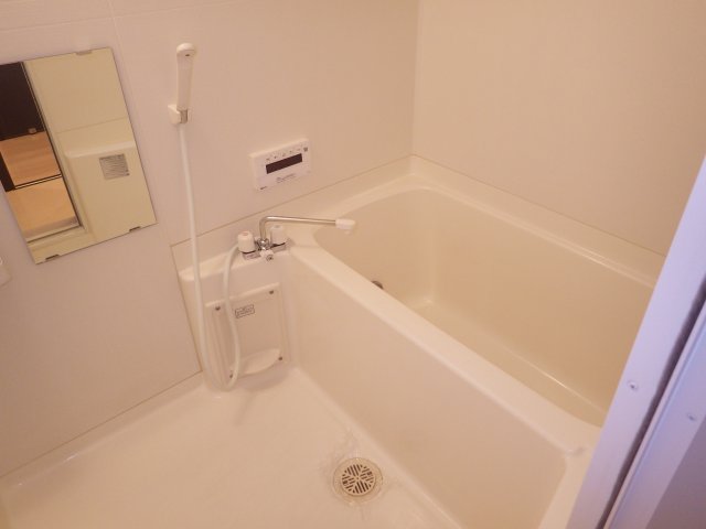 バス・シャワールーム　※写真は同タイプ住戸です。