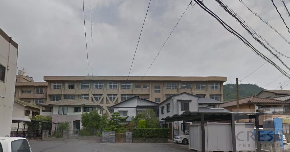 中学校　福山市立中央中学校（中学校）まで490m