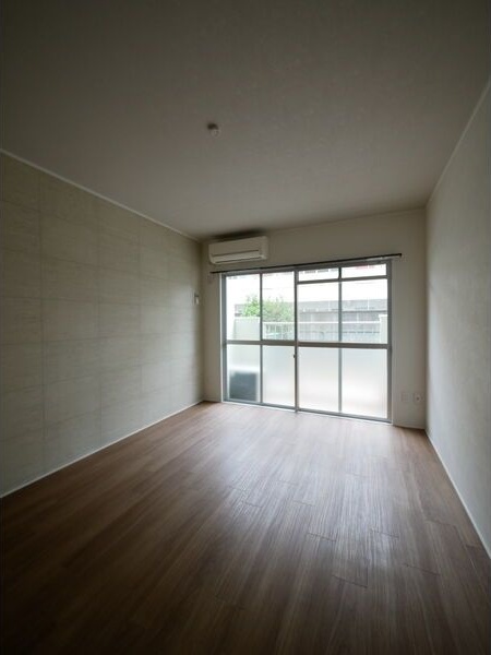 居室・リビング　※写真は同じマンションの違う部屋のものになります。