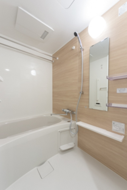 バス・シャワールーム　※写真は同タイプ住戸です。