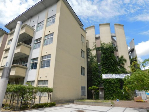 中学校　神戸市立渚中学校（中学校）まで345m