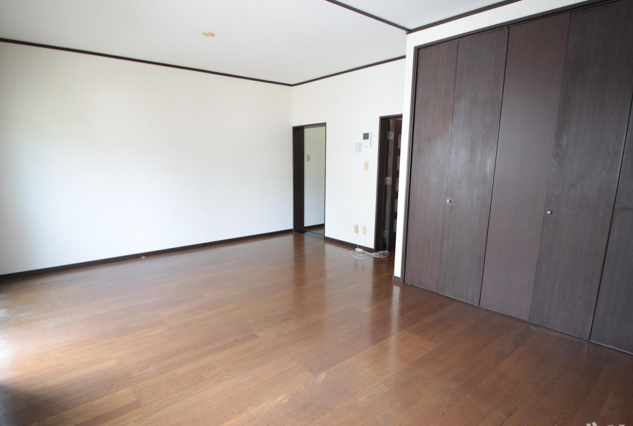 居室・リビング　※同タイプのお部屋の写真です