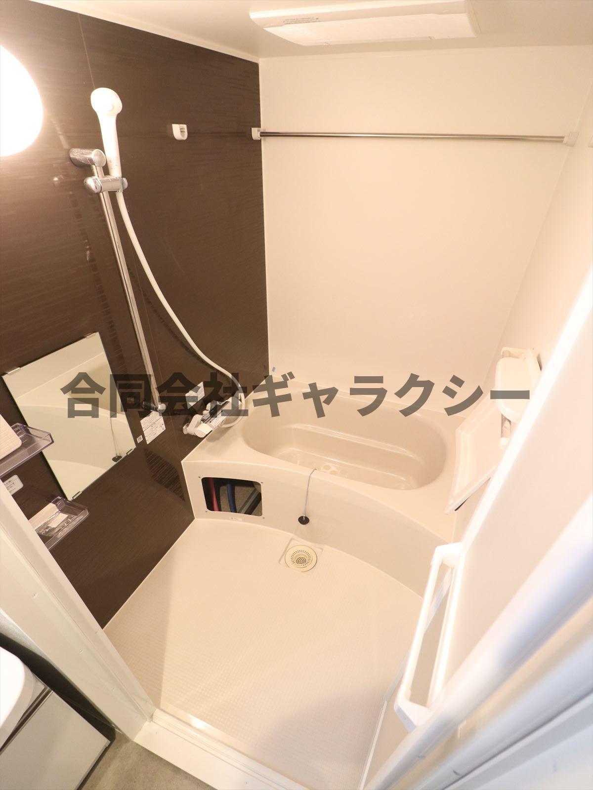 バス・シャワールーム　浴室乾燥機付き