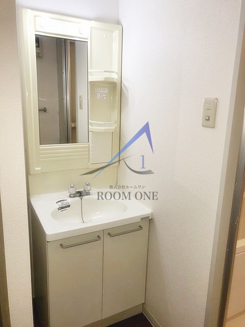 洗面設備　洗面台です。