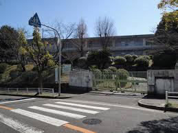 小学校　津雲台小学校（小学校）まで552m