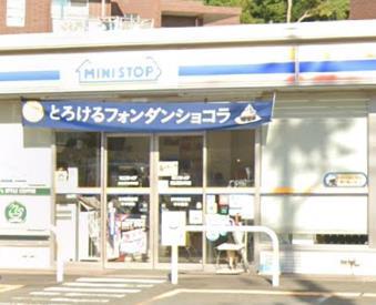 コンビニ　ミニストップ日吉本町店（コンビニ）まで504m