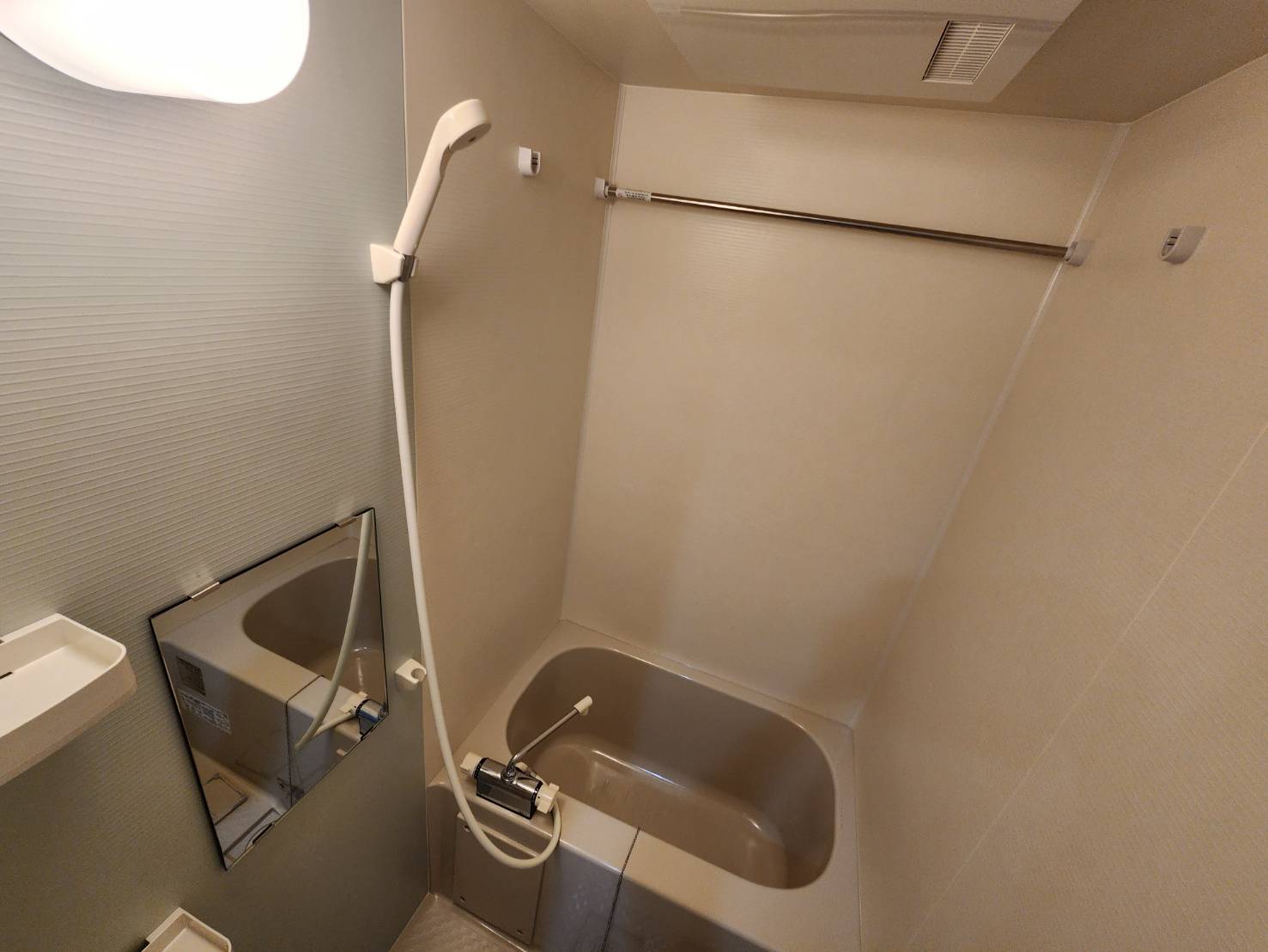 Aquamarine西北の風呂写真