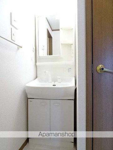 ＪＲ東海道本線 鷲津駅 バス乗車時間：16分 最寄りバス停で下車 徒歩2分 2階建 築25年の内装写真