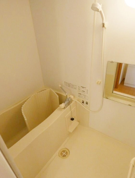 バス・シャワールーム　別部屋の画像を使用しております。