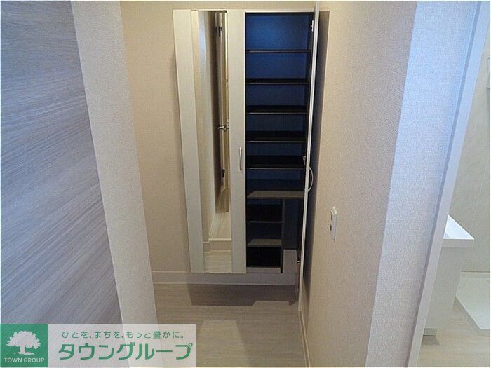 玄関　お問合せはタウンハウジングまで！※現地待合わせ相談可能