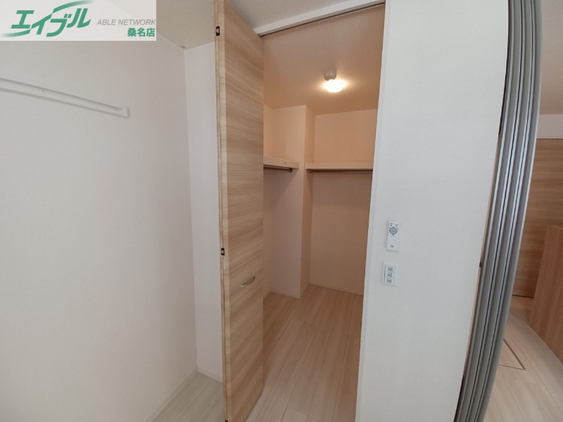 収納　同物件別室反転写真