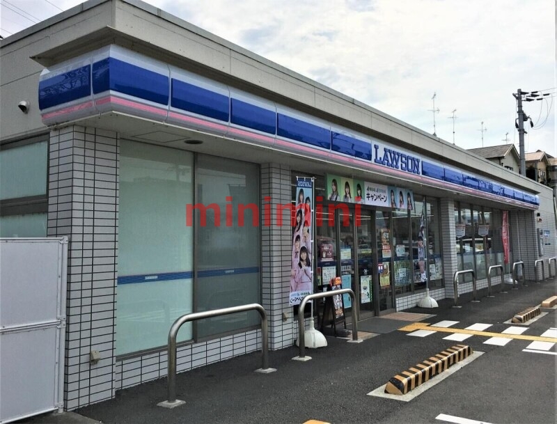 コンビニ　ローソン茨木上郡二丁目店（コンビニ）まで412m
