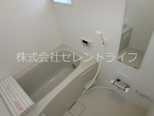 バス・シャワールーム　追い炊き機能付き浴室
