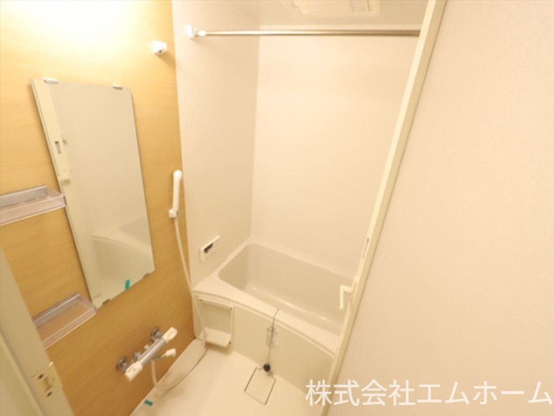 名鉄常滑線 道徳駅 徒歩8分 3階建 築8年の風呂写真