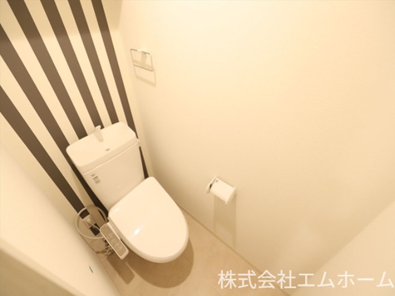 名鉄常滑線 道徳駅 徒歩8分 3階建 築8年のトイレ写真