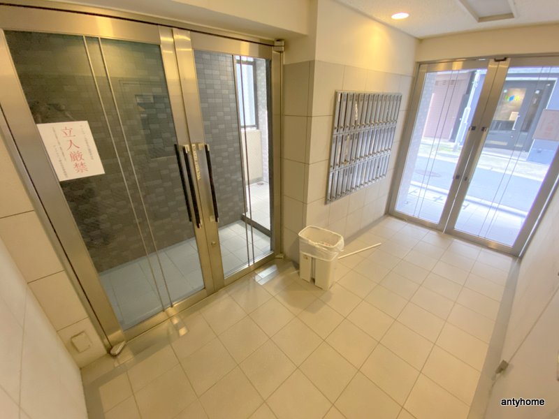 地下鉄谷町線 谷町六丁目駅 徒歩9分 11階建 築28年の外観写真