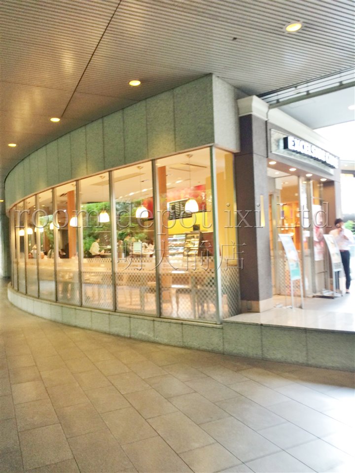 飲食店　エクセシオールカフェ　オペラシティ店（飲食店）まで884m