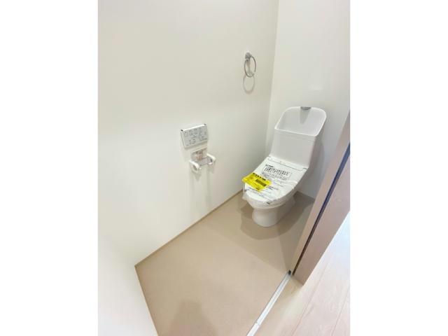 ＪＲ日豊本線 隼人駅 徒歩20分 2階建 築3年のトイレ写真