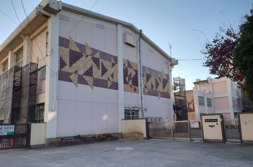 中学校　名古屋市立千種中学校（中学校）まで784m