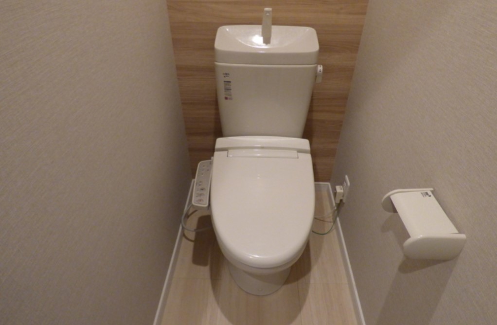 ＪＲ山陽本線 岡山駅 2階建 築12年のトイレ写真