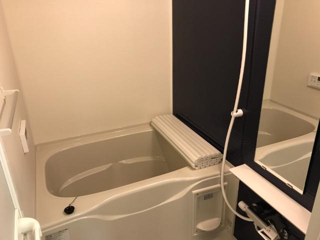 バス・シャワールーム　お風呂です