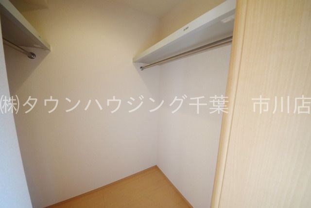 その他設備　大きなウォークインクローゼットです