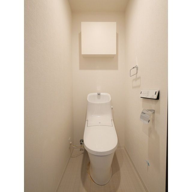 トイレ　（別タイプ参考写真）BluRock板橋　板橋区板橋1