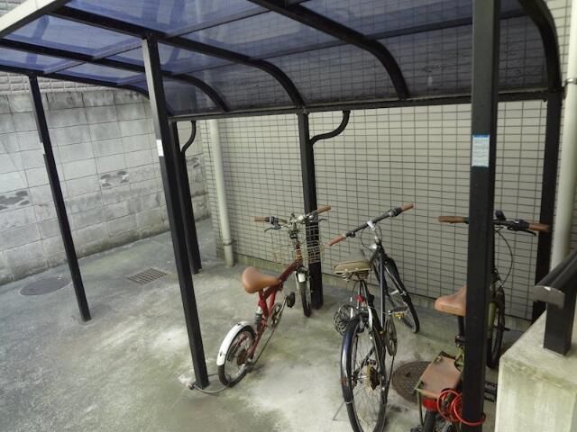 京王線 明大前駅 徒歩7分 3階建 築30年のトイレ写真