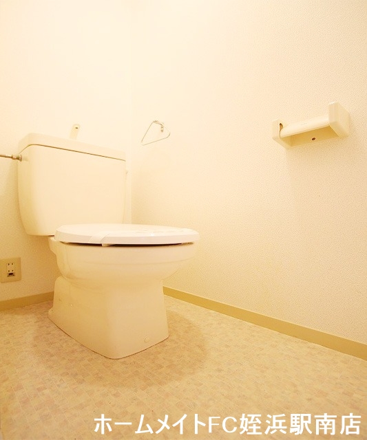 ＪＲ筑肥線 波多江駅 徒歩4分 2階建 築31年のトイレ写真