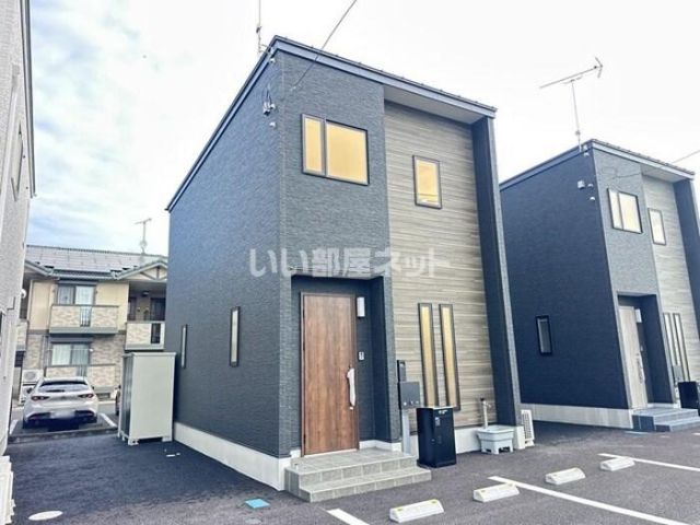 ＪＲ宇都宮線 宇都宮駅 バス乗車時間：20分 最寄りバス停で下車 徒歩4分 築1年