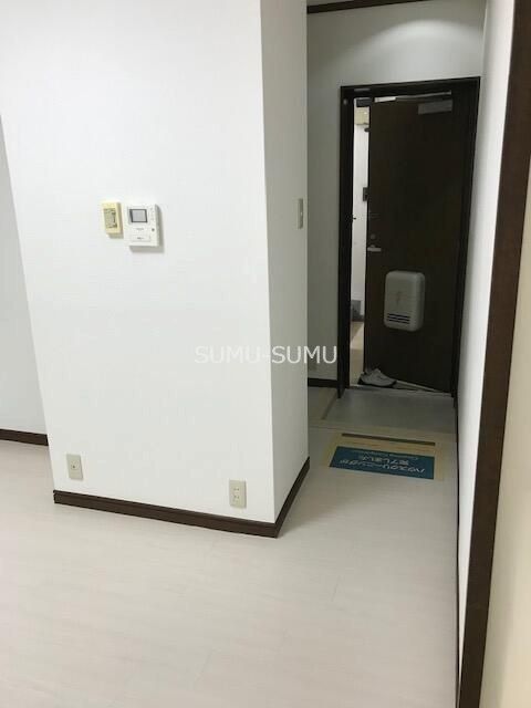 エポック元町汐汲坂の玄関写真
