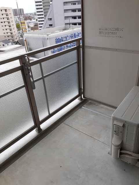 バルコニー　陽当たり良好なバルコニーです♪