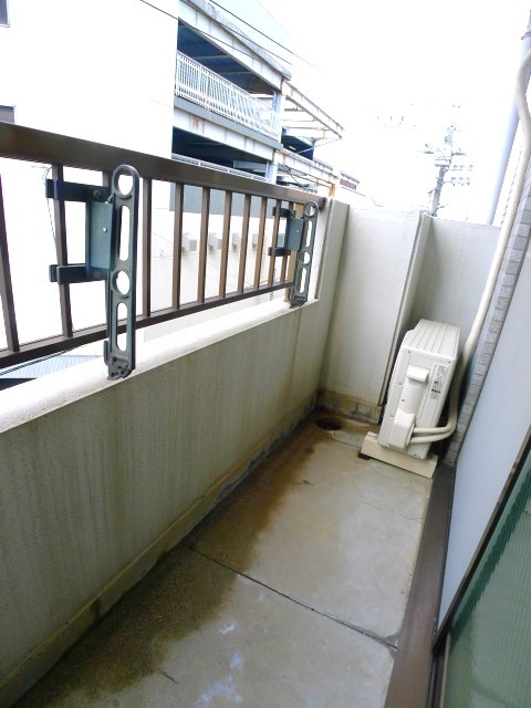 地下鉄鶴舞線 川名駅 徒歩7分 6階建 築32年の内装写真