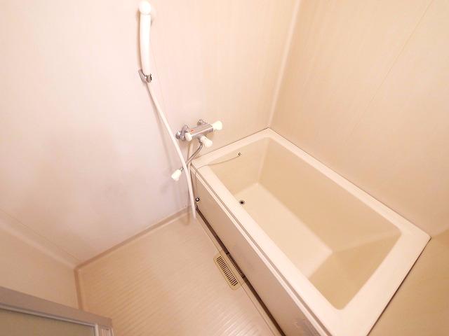 バス・シャワールーム　日々の暮らしに欠かせないお風呂です