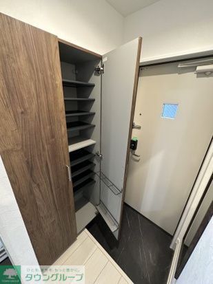 玄関　同施工会社建築写真