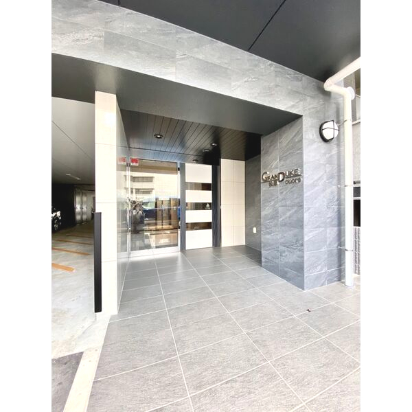地下鉄鶴舞線 大須観音駅 徒歩11分 9階建 築8年の外観写真