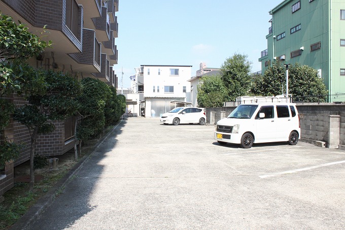 駐車場　駐車場