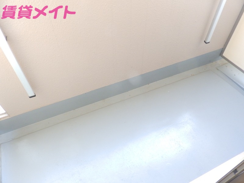 バルコニー　同物件別部屋タイプ