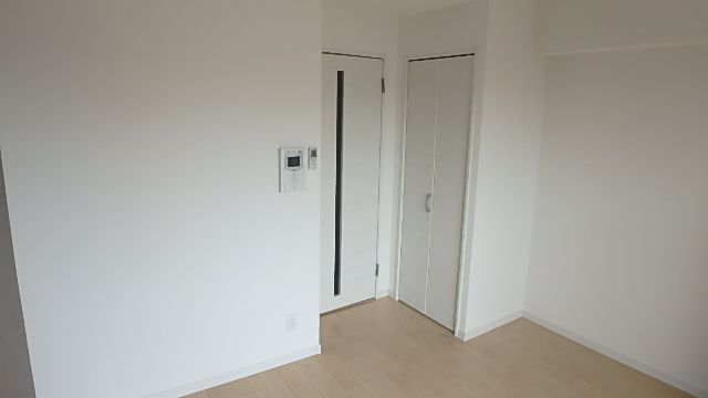 阪神本線 姫島駅 徒歩9分 13階建 築10年の居間写真