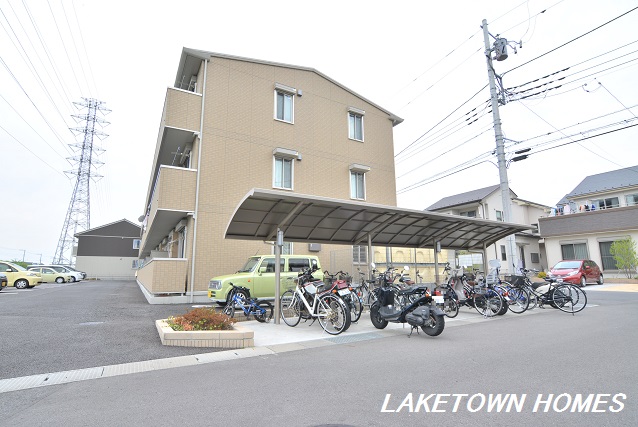 その他共有部分　敷地内に屋根付きの駐輪場があります。