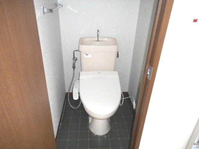 【石原ハイツIIIのトイレ】