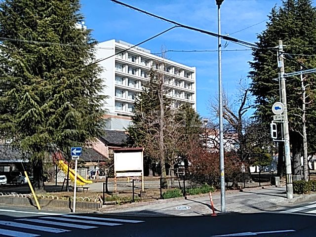 【豊橋市中郷町のマンションの公園】