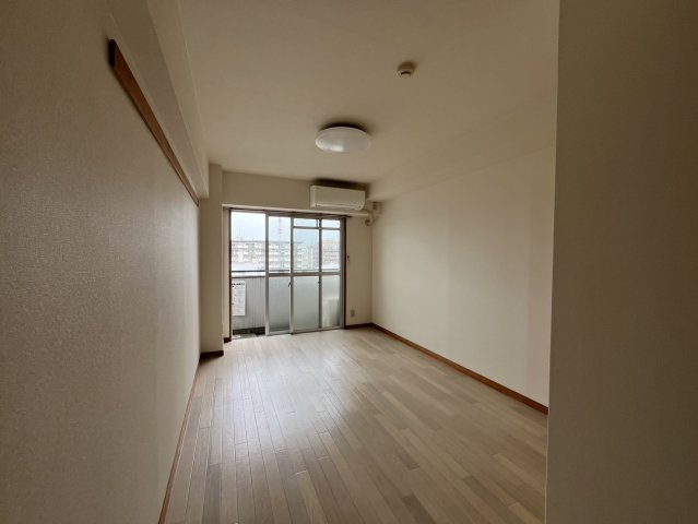 居室・リビング　エトアール金山