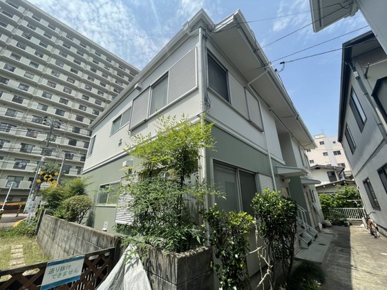 広島市西区己斐本町のアパートの建物外観