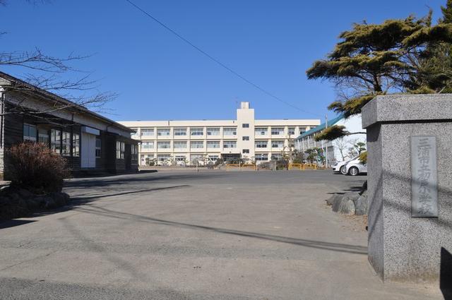 小学校　初声小学校（小学校）まで1299m