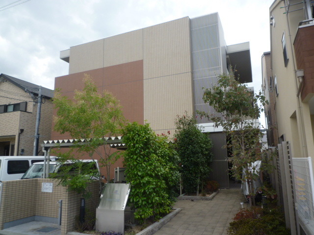 尼崎市築地のマンションの建物外観
