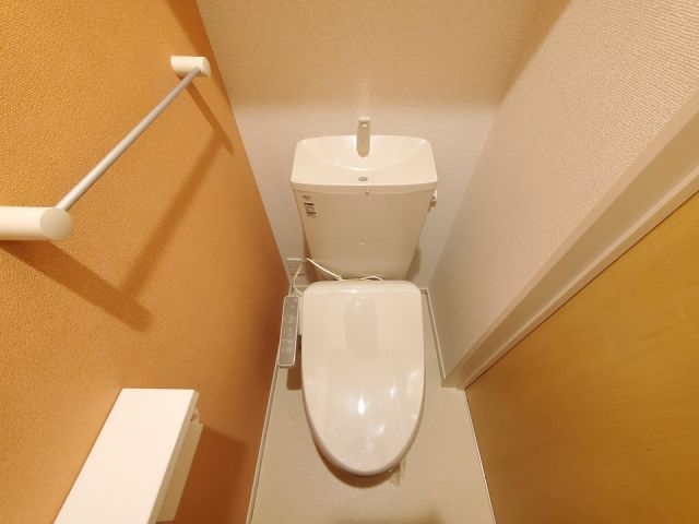 【白石市東町のアパートのトイレ】