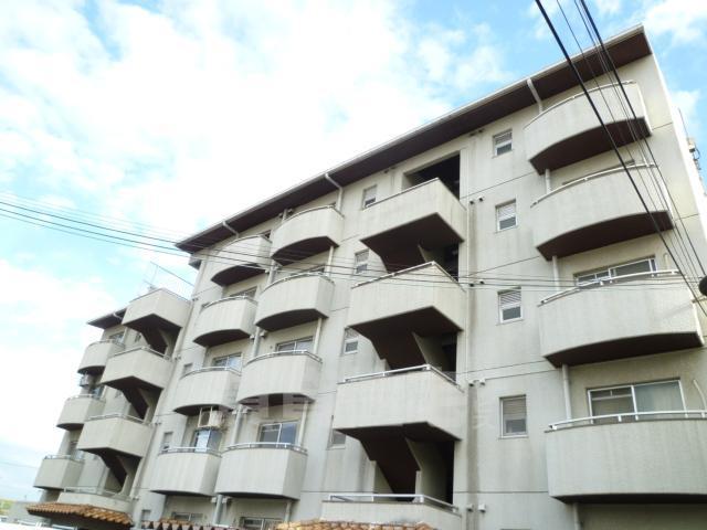 堺市中区東八田のマンションの建物外観